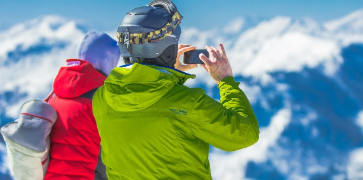Czym kierować się podczas wyboru kurtki narciarskiej?